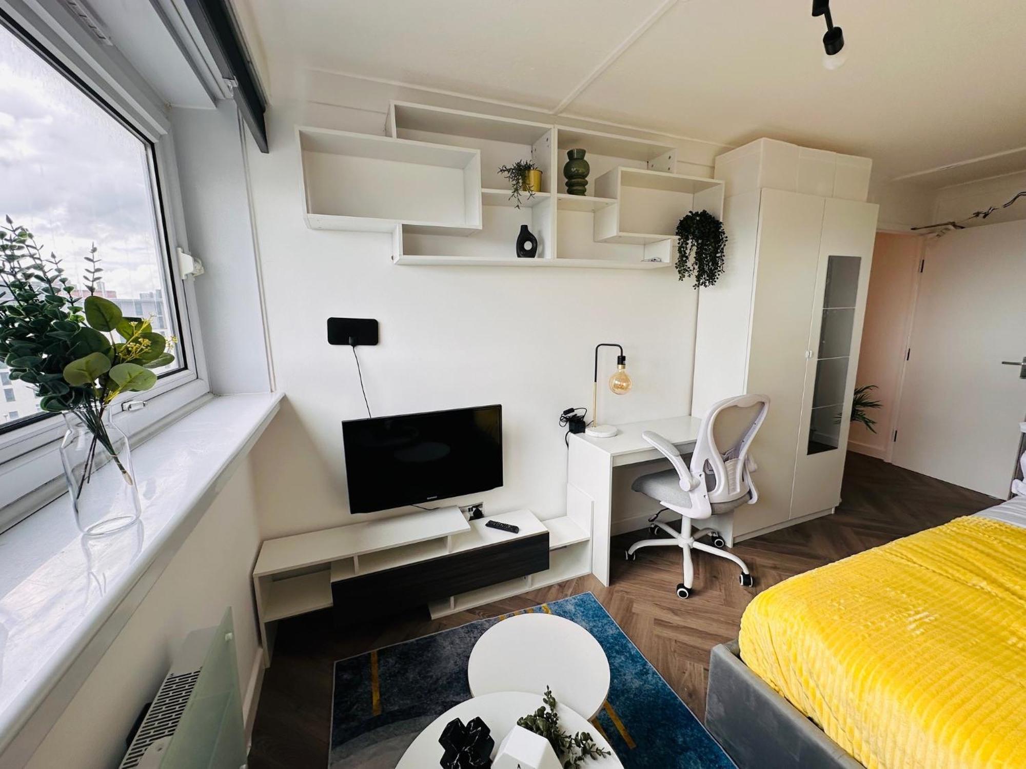 R1 - Private Room In Modern Shared Apartment, Each With Kitchenette, Central Birmingham Esterno foto